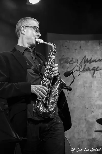 Jazz Saxophonist Ulli Jünemann live im Music Village Brüssel