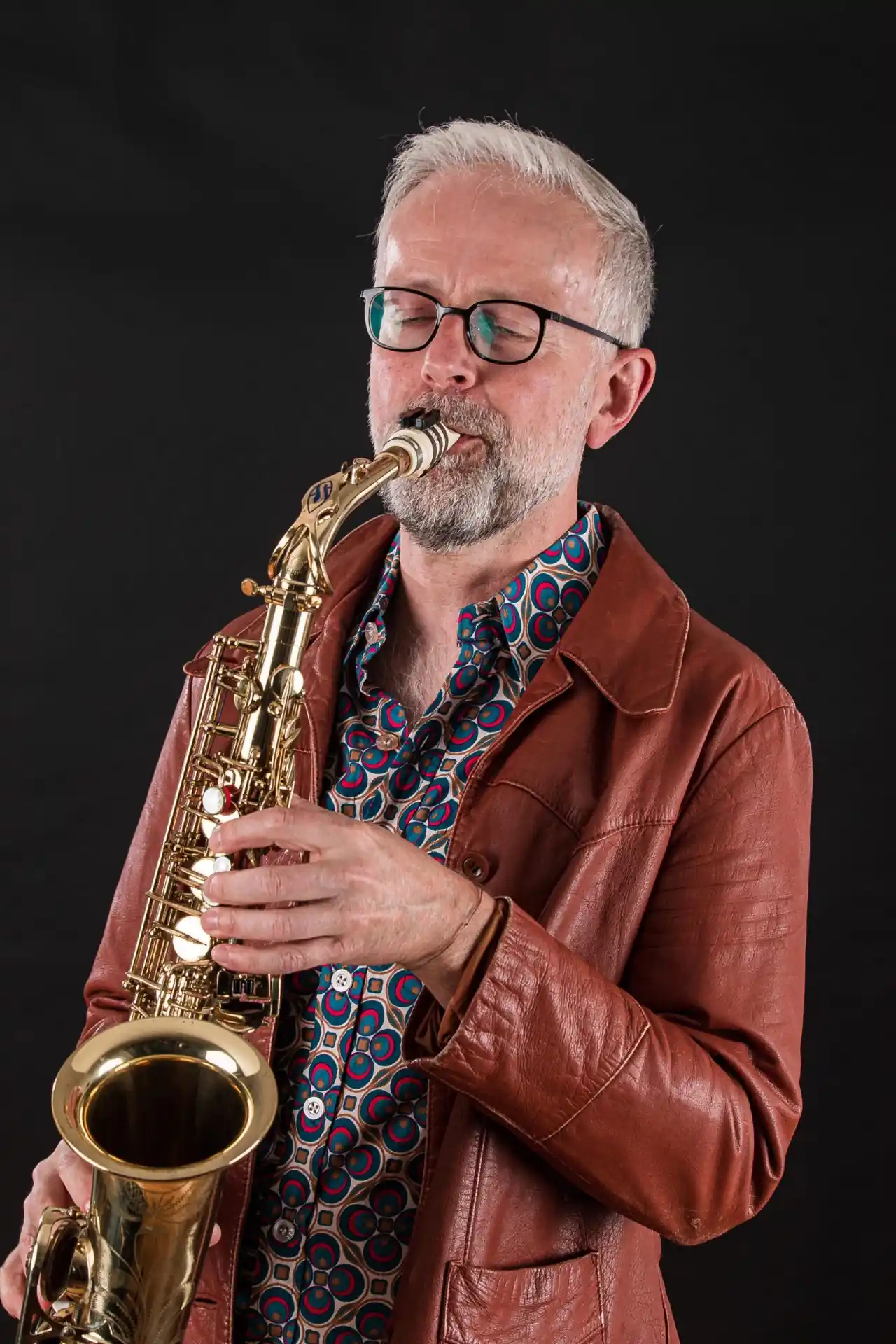 Ulli Jünemann playing saxophone
